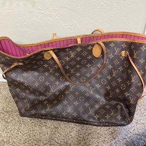 Used Classic Monogram LV GM Neverfall bag w/ hot pink lining